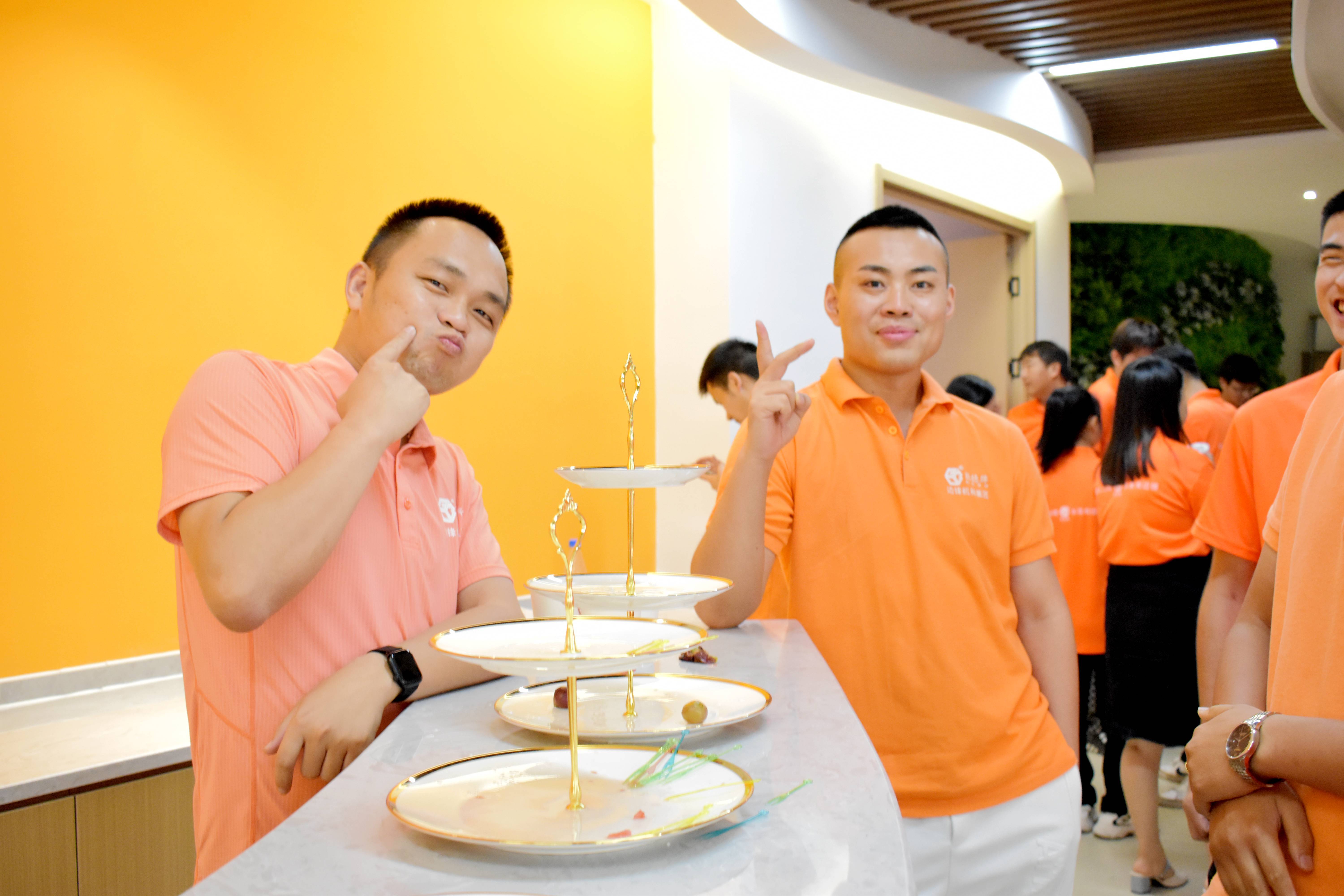 6e2885203b40e9a6_32_16 6e2885203b40e9a6_32_16