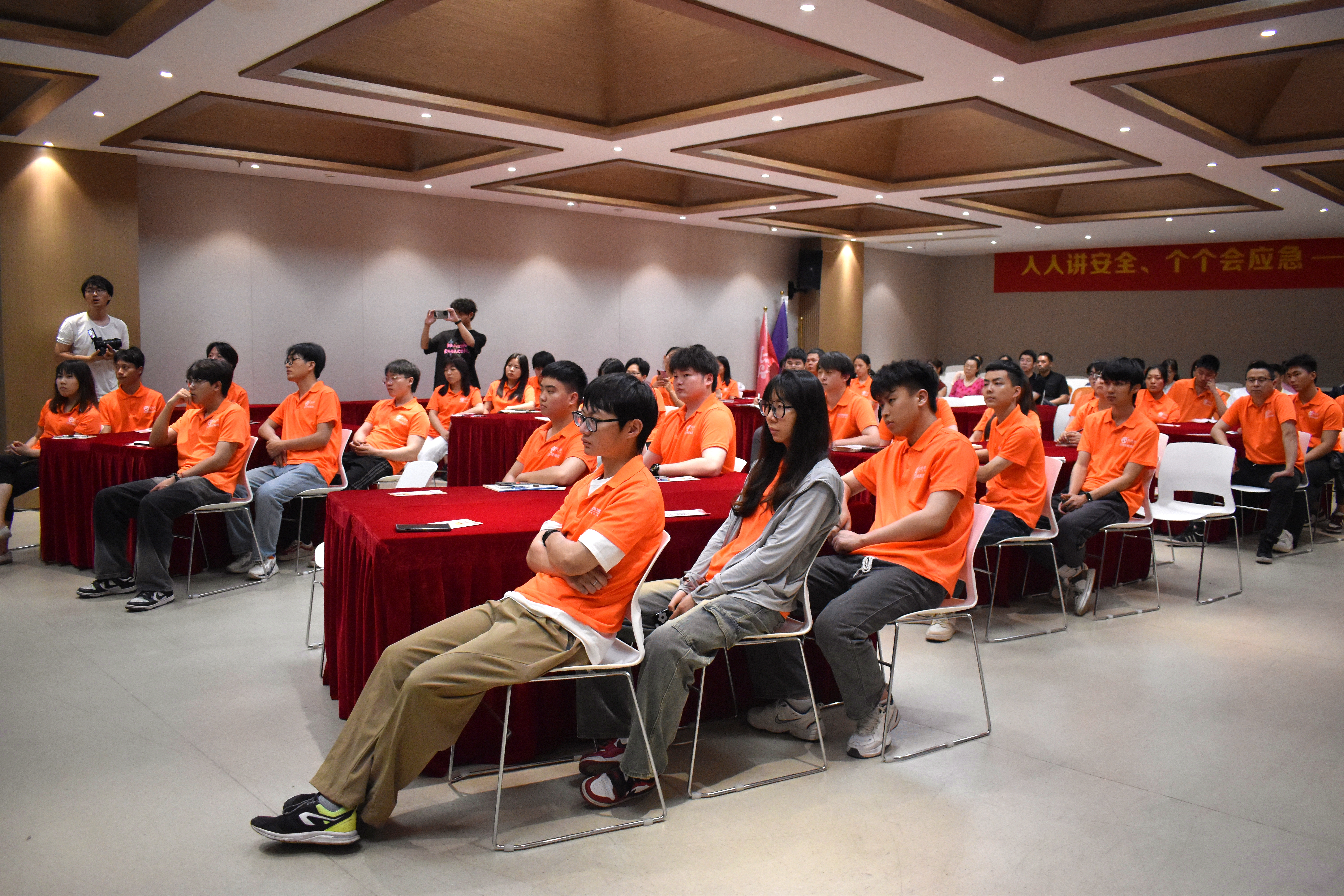 DSC_0080.JPG DSC_0080.JPG