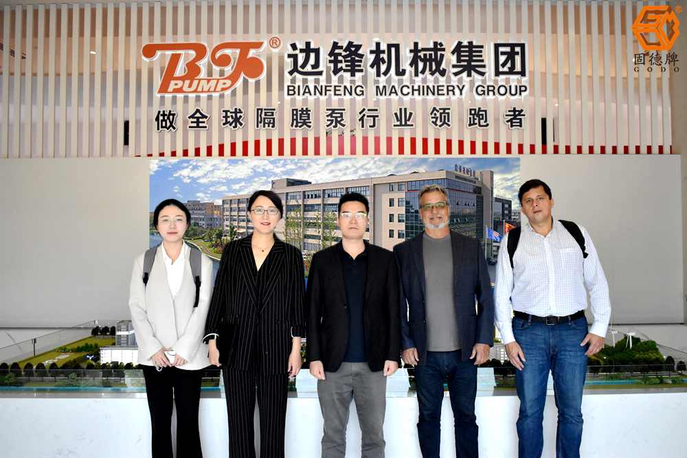 DSC_0003(1) DSC_0003(1)