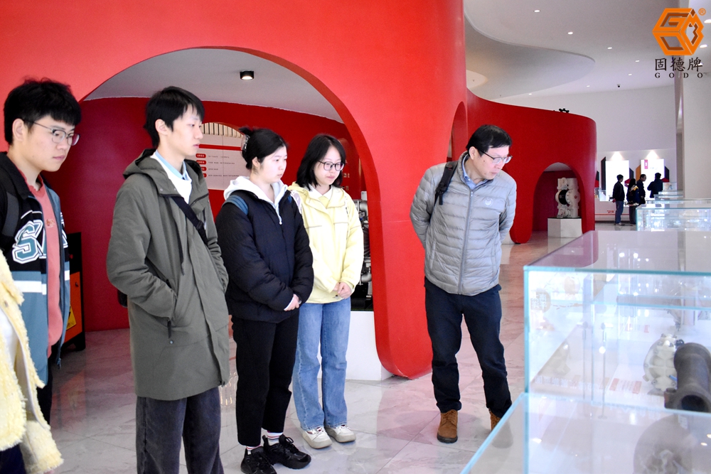 DSC_0011.JPG DSC_0011.JPG