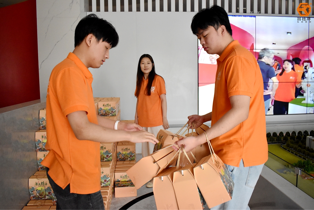 DSC_0017.JPG DSC_0017.JPG